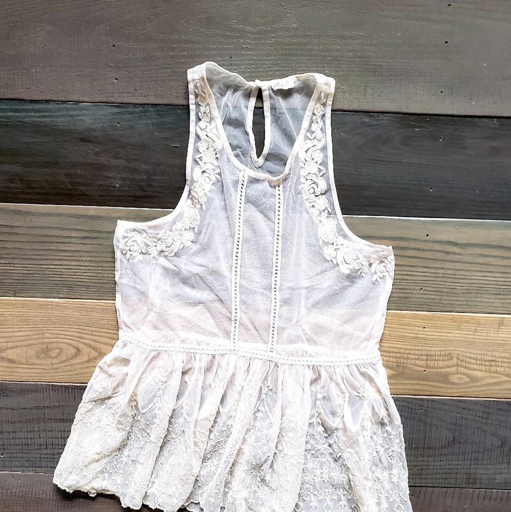 Hollister XS top